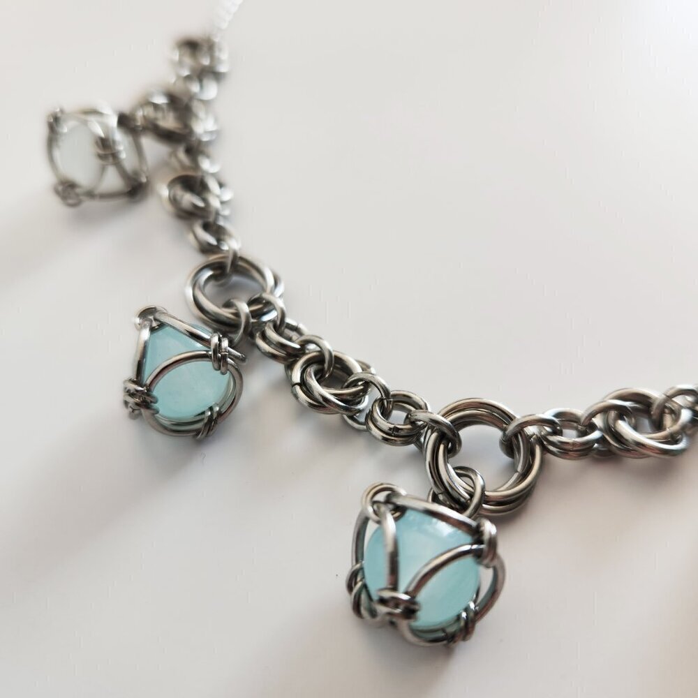 Vintage blue pearls and silver chunky statement necklace with a silver chain - Picture 6 of 9